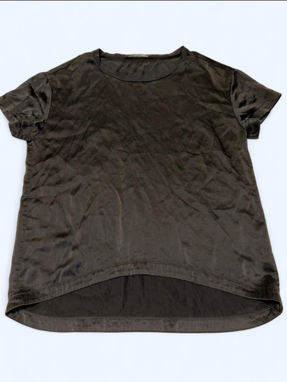 Quince black 100% silk t-shirt in a size S